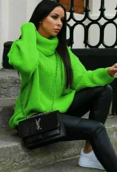 ROLL NECK JUMPER - GREEN